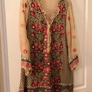 Aga Noor shirt available with tour and dupta 3 peace fit medium to large size